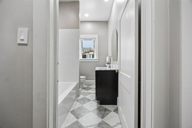 628 Woodlawn Avenue, Dallas, TX 75208