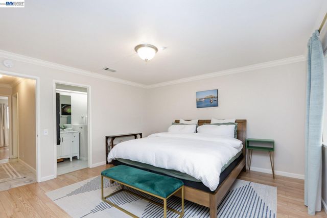 2627 Oak Rd A, Walnut Creek, CA 94597