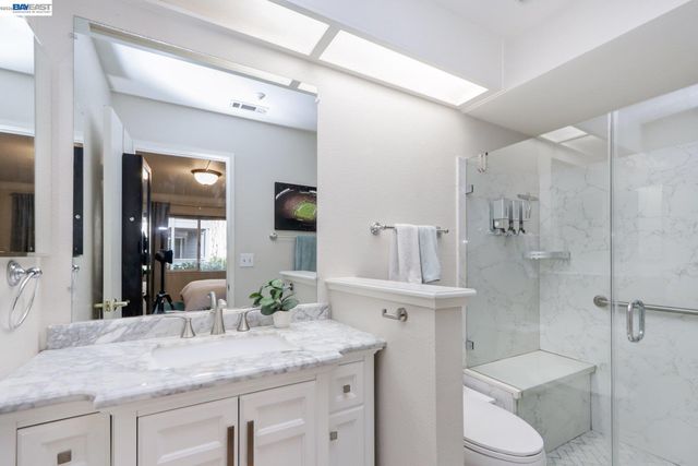 2627 Oak Rd A, Walnut Creek, CA 94597