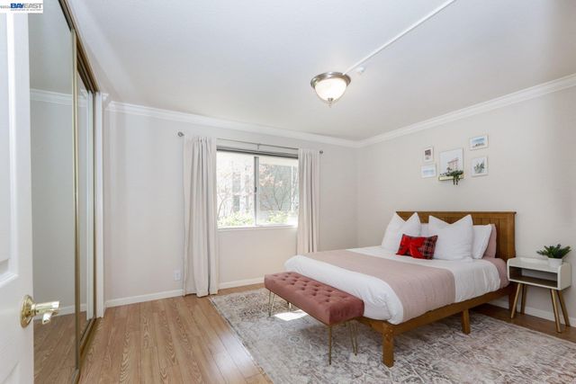 2627 Oak Rd A, Walnut Creek, CA 94597