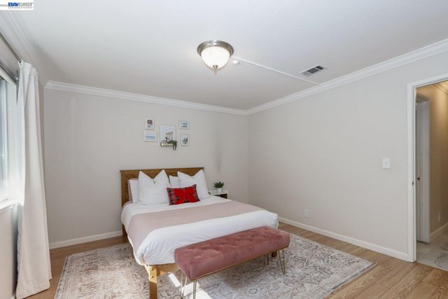 2627 Oak Rd A, Walnut Creek, CA 94597