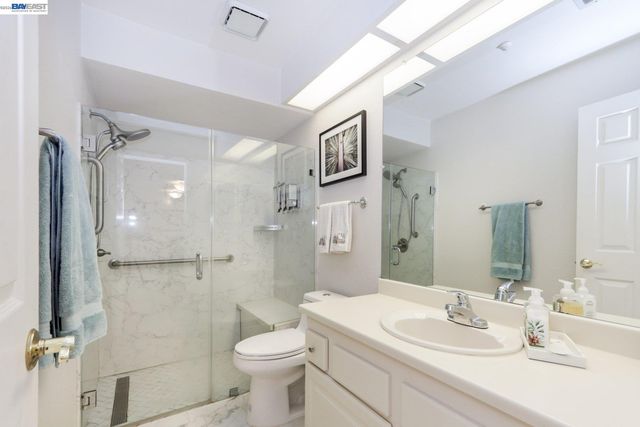 2627 Oak Rd A, Walnut Creek, CA 94597