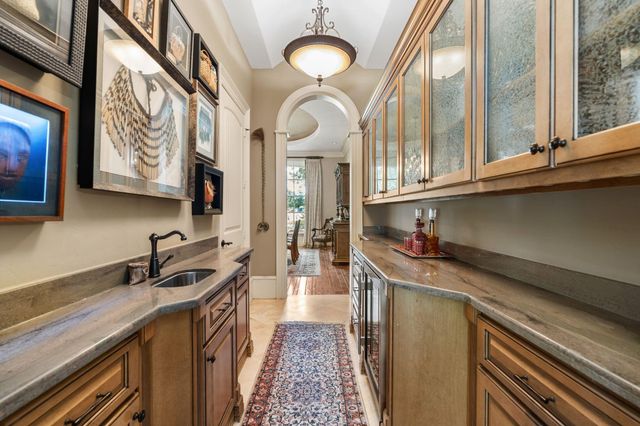 5615 Pine Forest Road, Houston, TX 77056