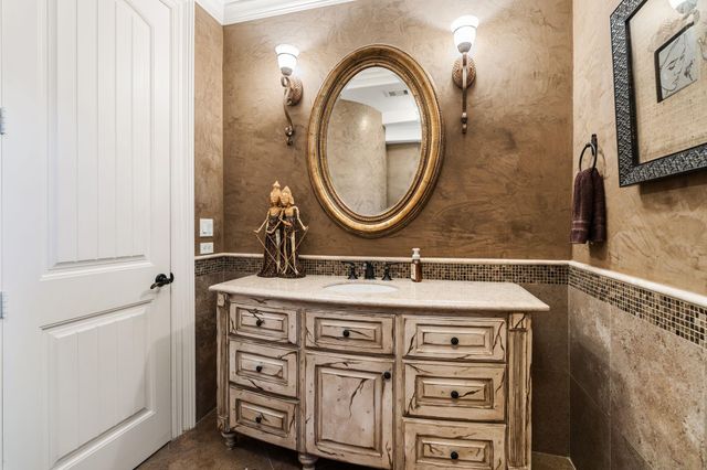 5615 Pine Forest Road, Houston, TX 77056