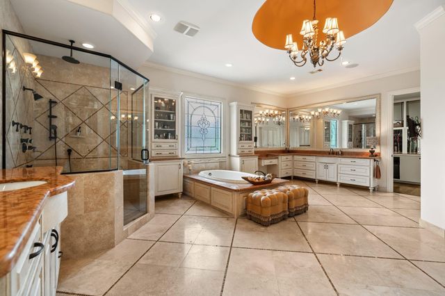 5615 Pine Forest Road, Houston, TX 77056