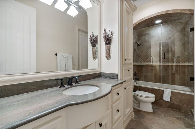 5615 Pine Forest Road, Houston, TX 77056