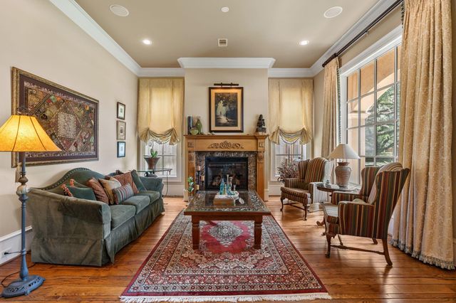 5615 Pine Forest Road, Houston, TX 77056