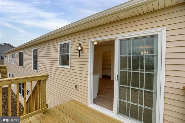 79 ST ANDREWS WAY, Selinsgrove, PA 17870