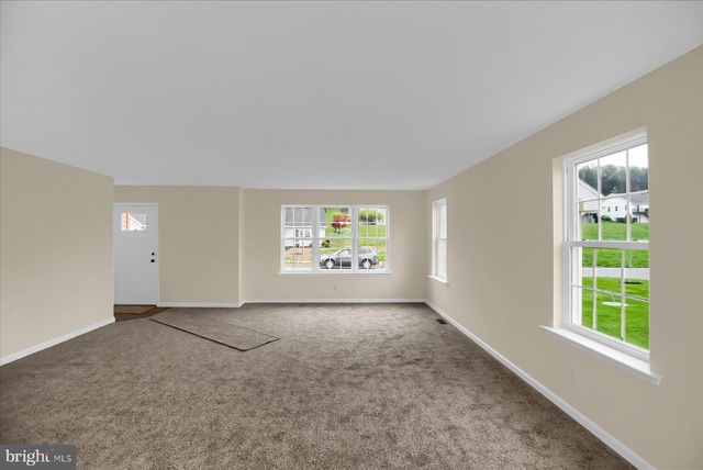 79 ST ANDREWS WAY, Selinsgrove, PA 17870