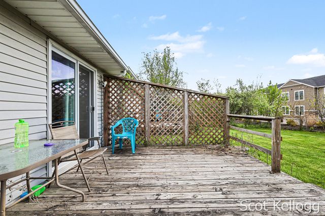 3209-3211 Coach Lane SE, Kentwood, MI 49512
