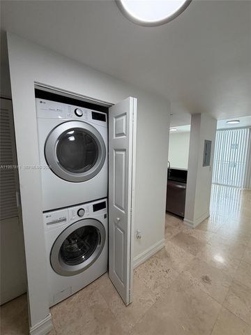 185 SE 14th Ter 2701, Miami, FL 33131