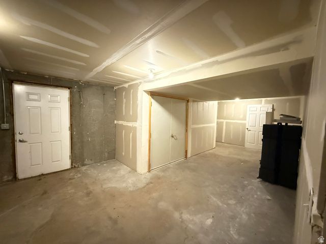 1106 E SOUTH AVE, Midvale, UT 84047