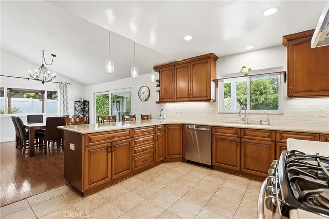 23313 Cohasset Street, West Hills, CA 91304