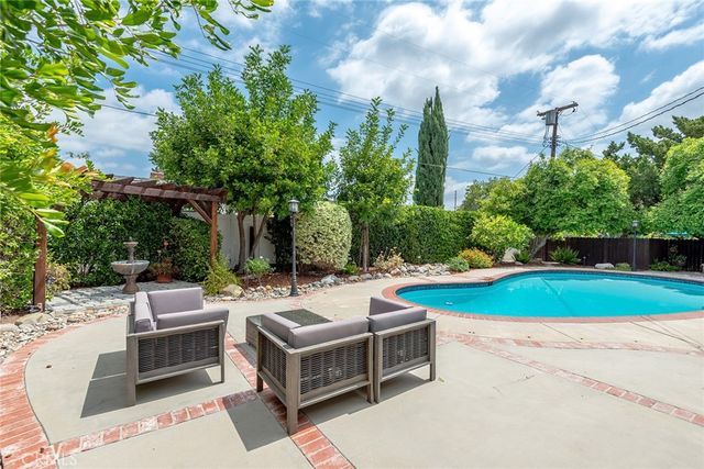 23313 Cohasset Street, West Hills, CA 91304
