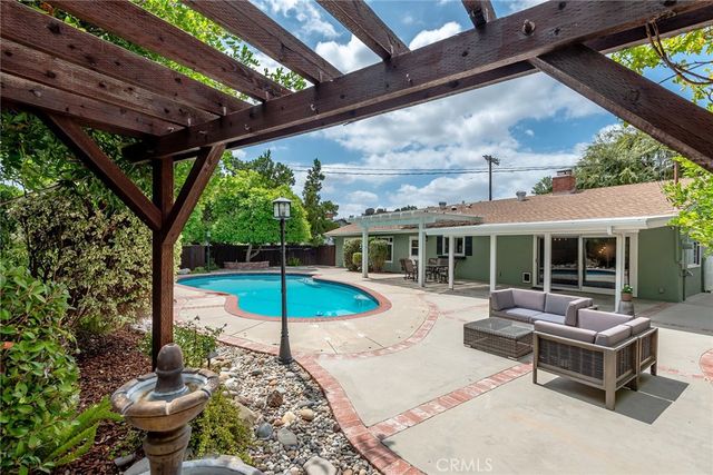23313 Cohasset Street, West Hills, CA 91304