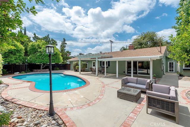 23313 Cohasset Street, West Hills, CA 91304