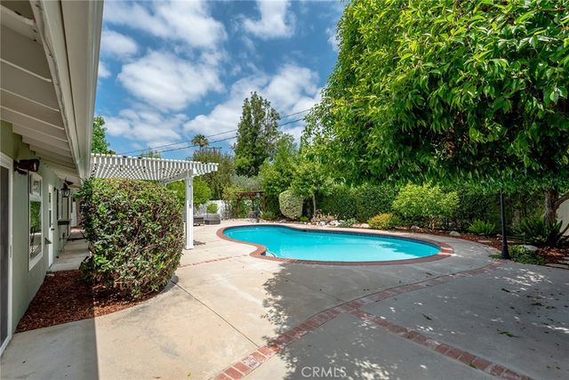 23313 Cohasset Street, West Hills, CA 91304