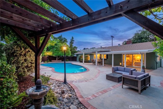 23313 Cohasset Street, West Hills, CA 91304