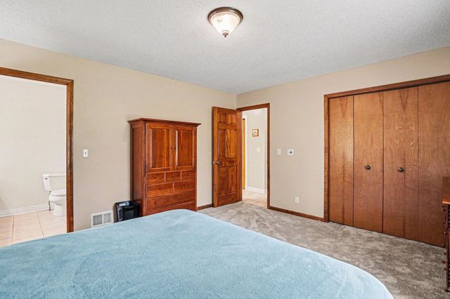 15868 Forest Side Drive, Grand Haven, MI 49417