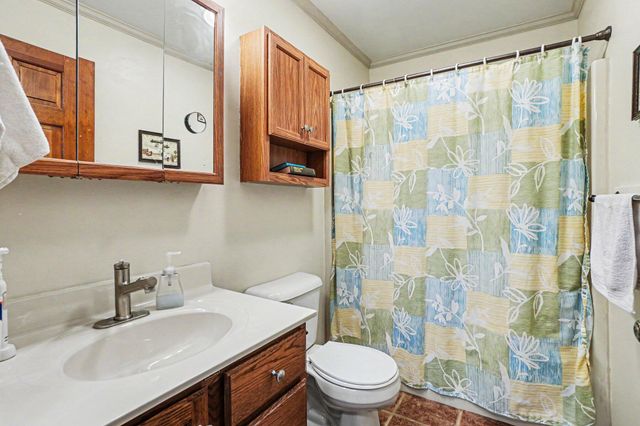 15868 Forest Side Drive, Grand Haven, MI 49417