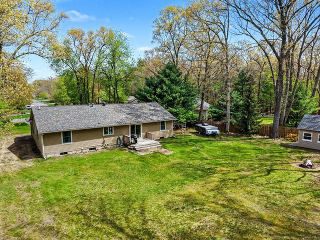 15868 Forest Side Drive, Grand Haven, MI 49417