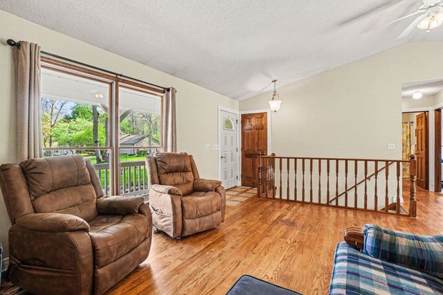 15868 Forest Side Drive, Grand Haven, MI 49417