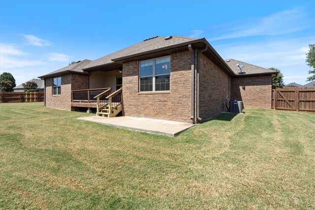 216 Callie Lane, Centerton, AR 72719