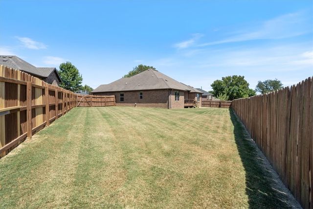 216 Callie Lane, Centerton, AR 72719