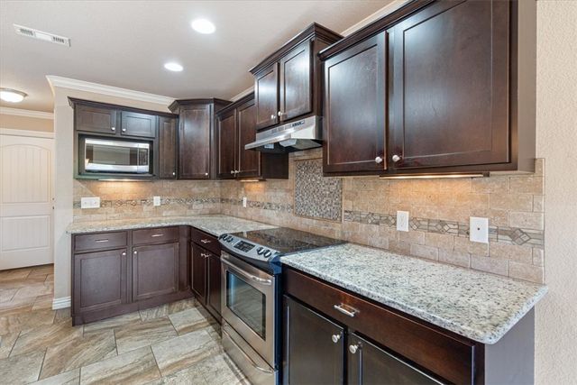 216 Callie Lane, Centerton, AR 72719