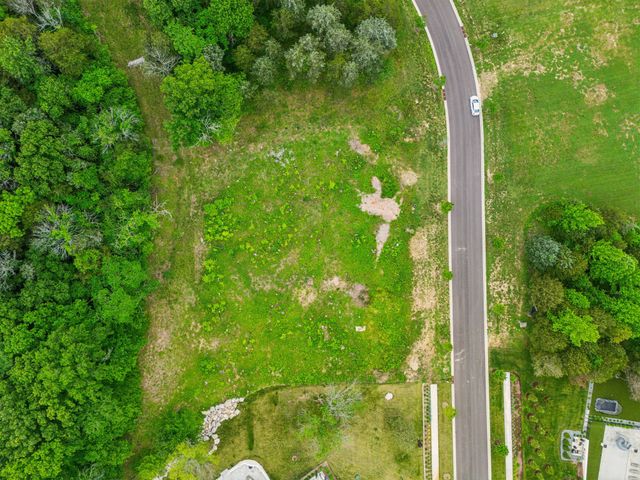 8906 Dovetail Ct, College Grove, TN 37046