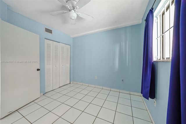 5490 W 21st Ct 112, Hialeah, FL 33016