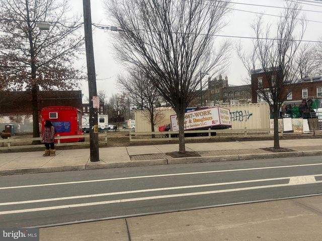 5186 LANCASTER AVE, Philadelphia, PA 19131