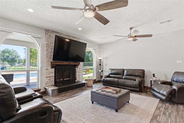 4327 Dorothy Jane Dr Drive, Sulphur, LA 70665