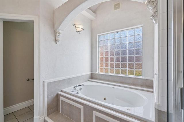 1031 Hidden Valley Lane, Choctaw, OK 73020