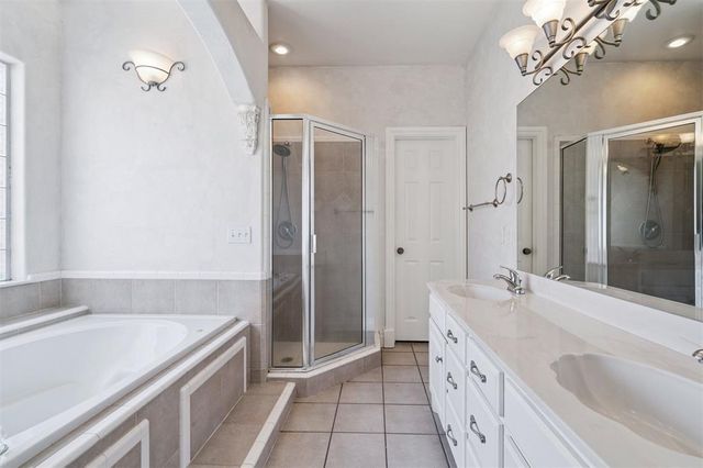 1031 Hidden Valley Lane, Choctaw, OK 73020