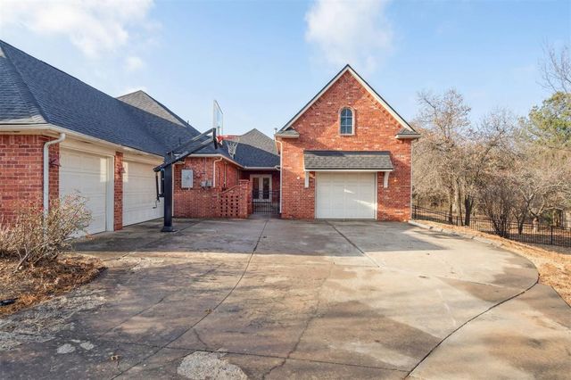 1031 Hidden Valley Lane, Choctaw, OK 73020
