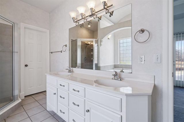 1031 Hidden Valley Lane, Choctaw, OK 73020