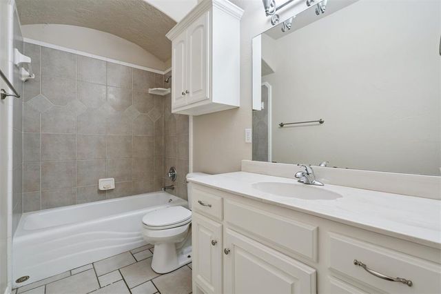 1031 Hidden Valley Lane, Choctaw, OK 73020