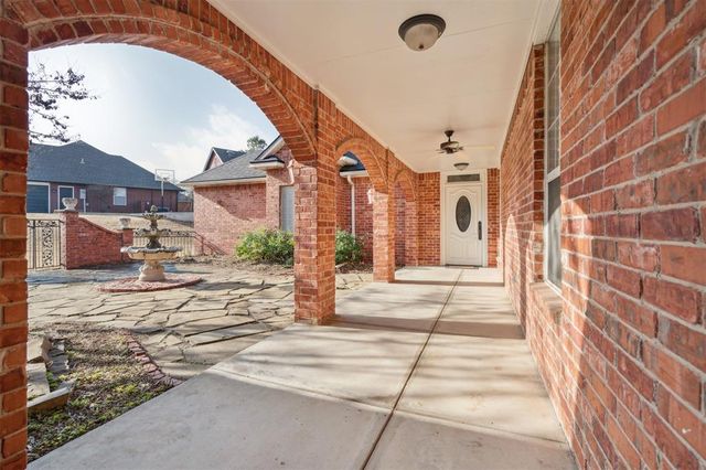 1031 Hidden Valley Lane, Choctaw, OK 73020