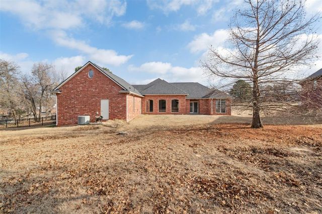 1031 Hidden Valley Lane, Choctaw, OK 73020