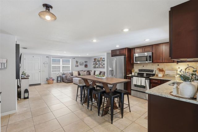 37325 VERO LANE, Dade City, FL 33525