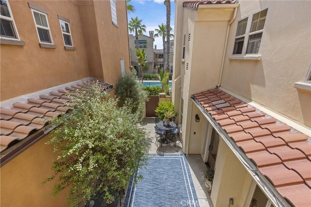 8356 Noelle Drive, Huntington Beach, CA 92646