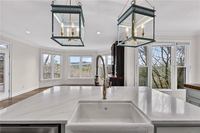 1027 Hunters Trace, Jasper, GA 30143