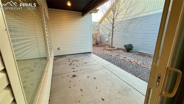 6742 Golden Briar Lane, Colorado Springs, CO 80927