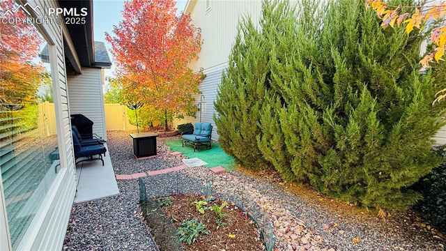 6742 Golden Briar Lane, Colorado Springs, CO 80927