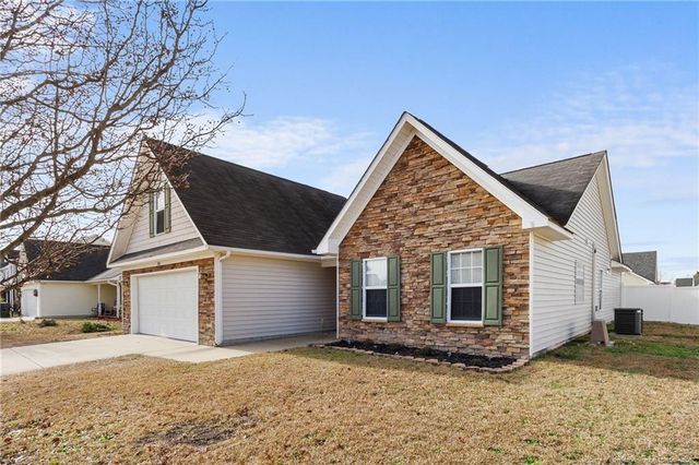 132 Ranier Drive, Raeford, NC 28376