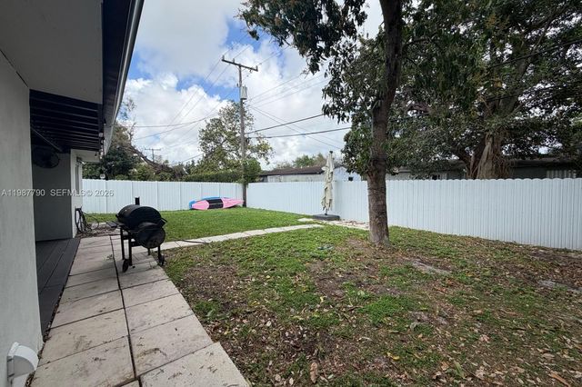 8747 NW 36th Ave, Miami, FL 33147