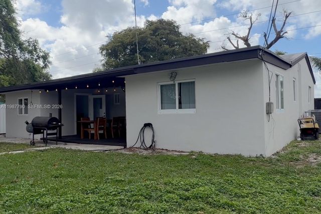 8747 NW 36th Ave, Miami, FL 33147