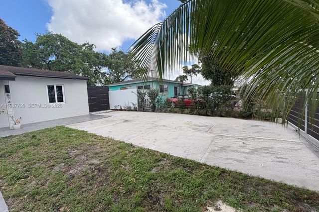 8747 NW 36th Ave, Miami, FL 33147