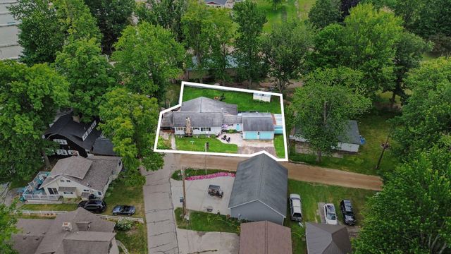 2100 Strait Tow Boulevard, Crystal Twp, MI 48818
